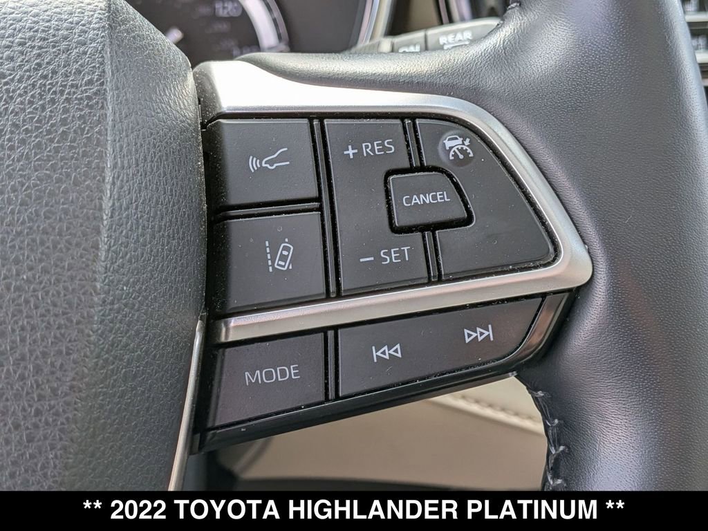 Used 2022 Toyota Highlander Platinum image 18