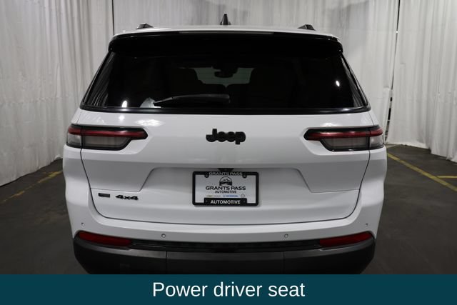 Used 2022 Jeep Grand Cherokee L Laredo AWD/4WD image 4