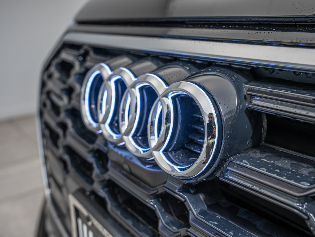 Certified 2023 Audi Q5 2.0T Prestige w/ Prestige Package AWD/4WD image 3