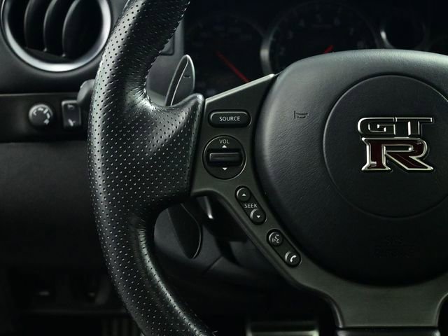 Used 2012 Nissan GT-R Premium image 41