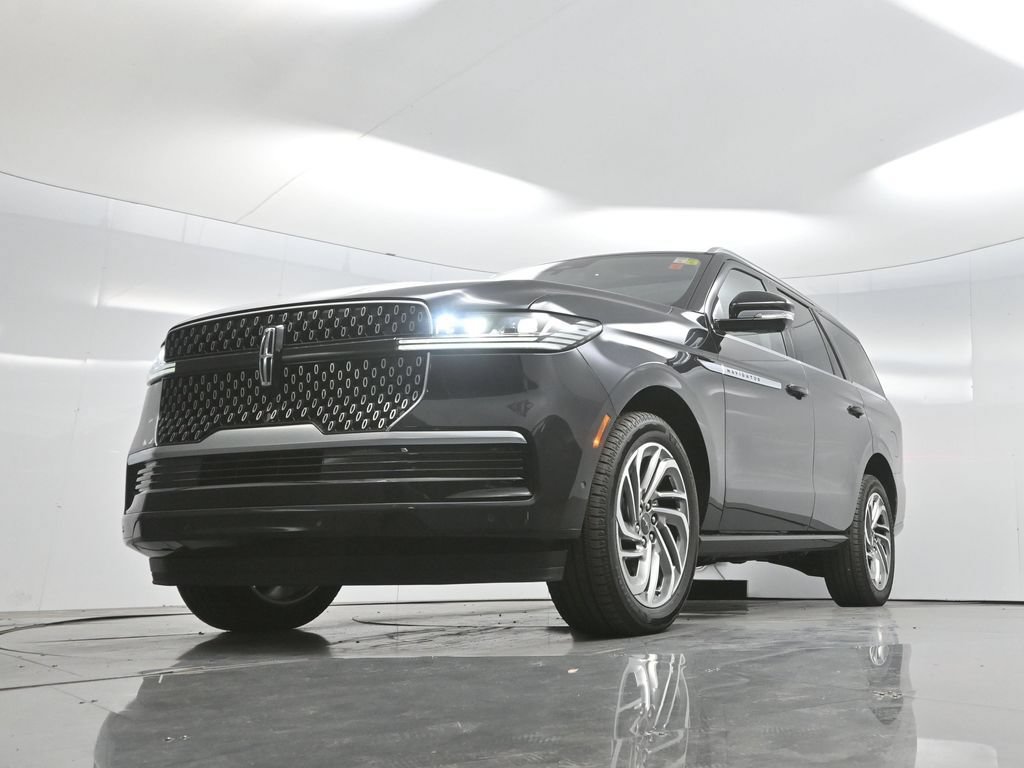 Used 2025 Lincoln Navigator Reserve AWD/4WD image 49