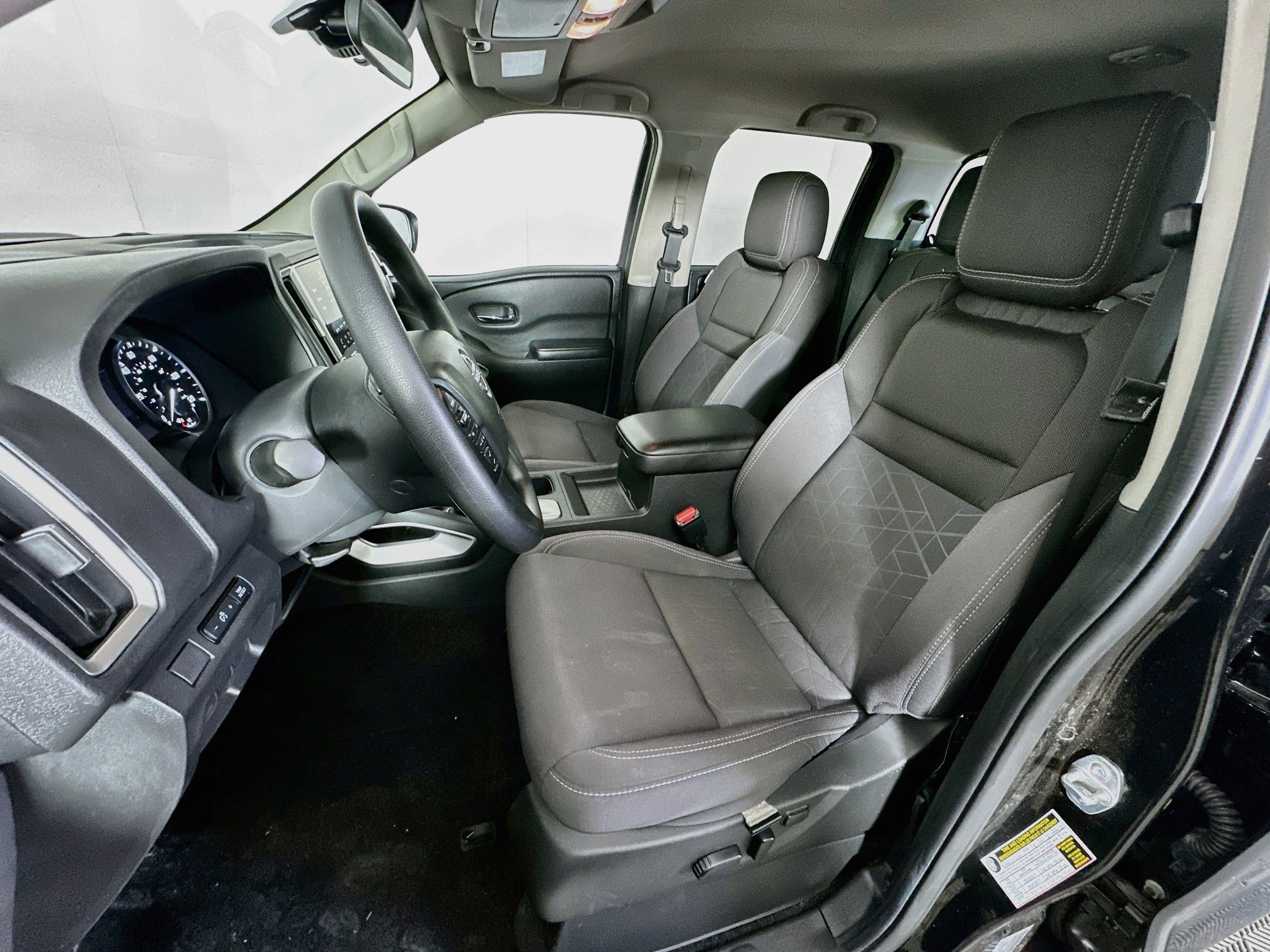 Used 2026 Nissan Frontier SV RWD image 13