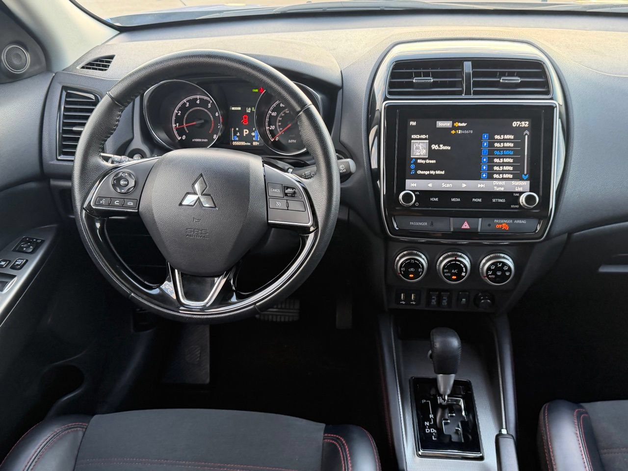 Used 2024 Mitsubishi Outlander Sport LE AWD/4WD image 14
