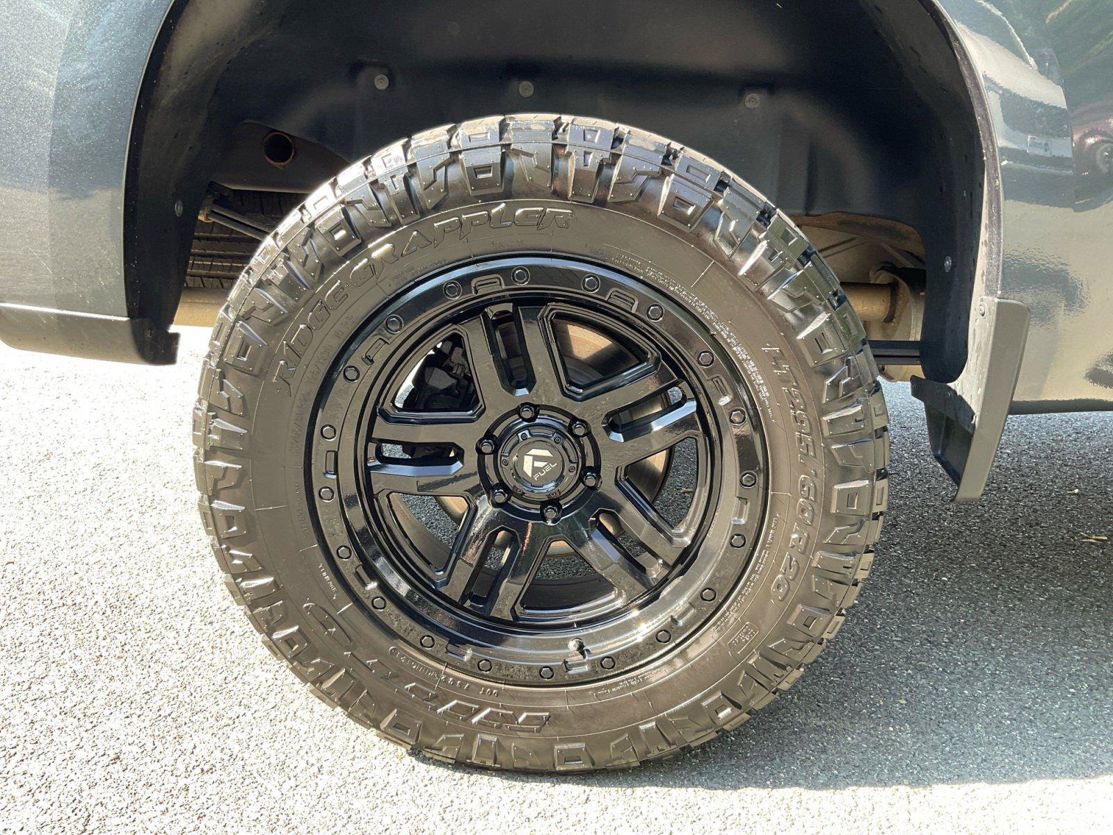 Used 2021 Chevrolet Silverado 1500 LT Trail Boss w/ Convenience Package II AWD/4WD image 16