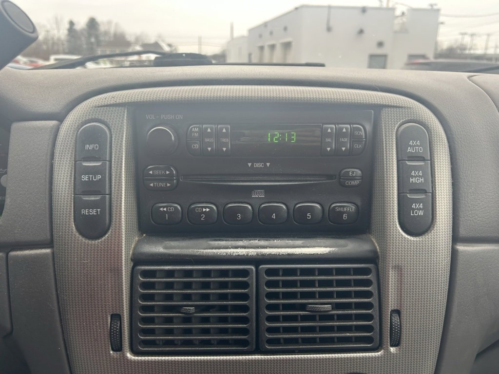 Used 2005 Ford Explorer XLT image 20