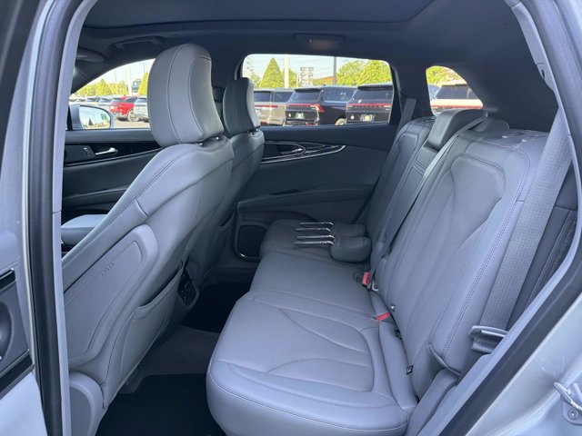 Used 2022 Lincoln Nautilus Reserve w/ Equipment Group 201A image 19