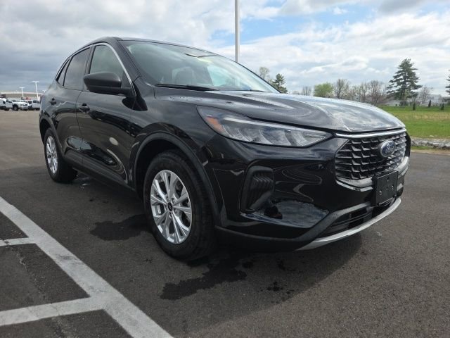 Used 2023 Ford Escape Active w/ Cold Weather Package