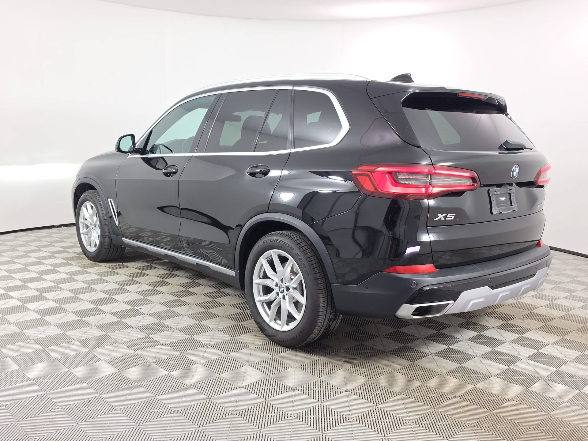 Used 2020 BMW X5 sDrive40i w/ Premium Package RWD image 5