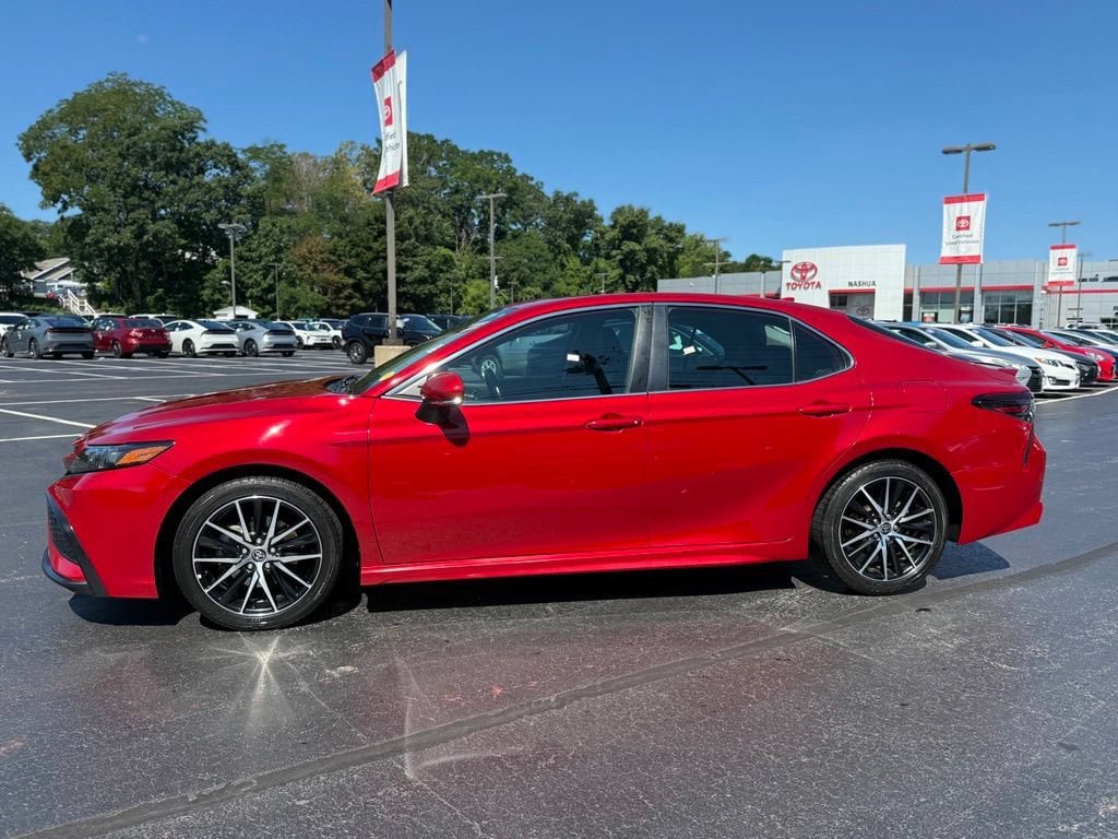 Certified 2021 Toyota Camry SE w/ Audio Upgrade Package FWD image 3