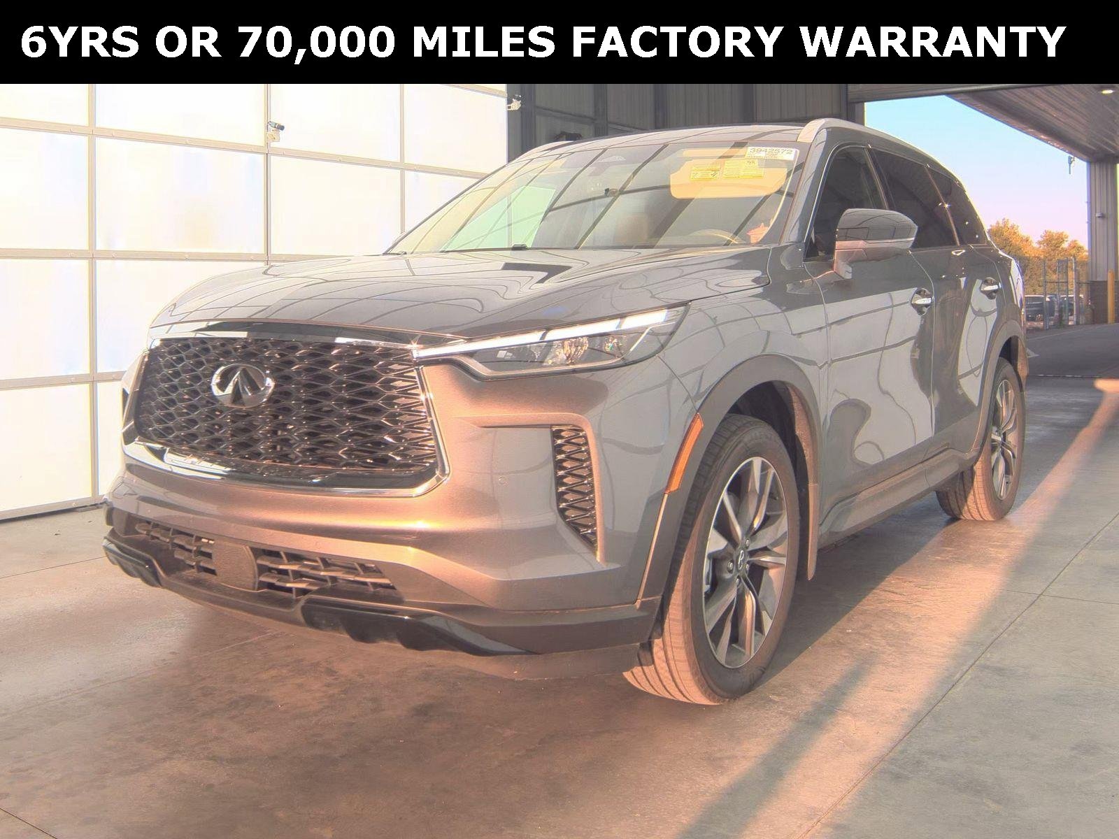 Certified 2025 INFINITI QX60 Luxe image 1