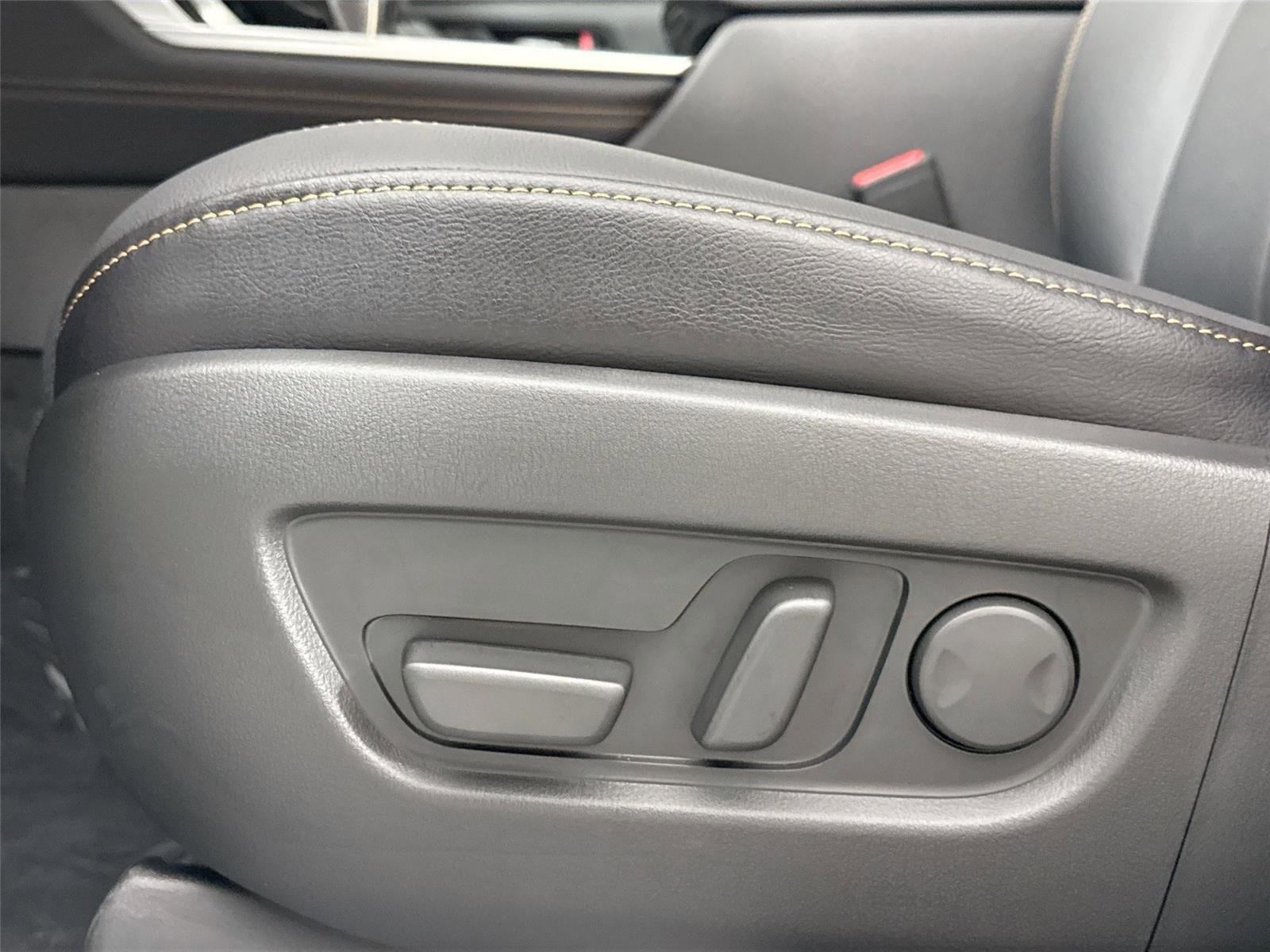 New 2026 MAZDA CX-90 Plug-In Hybrid w/Premium Sport image 32