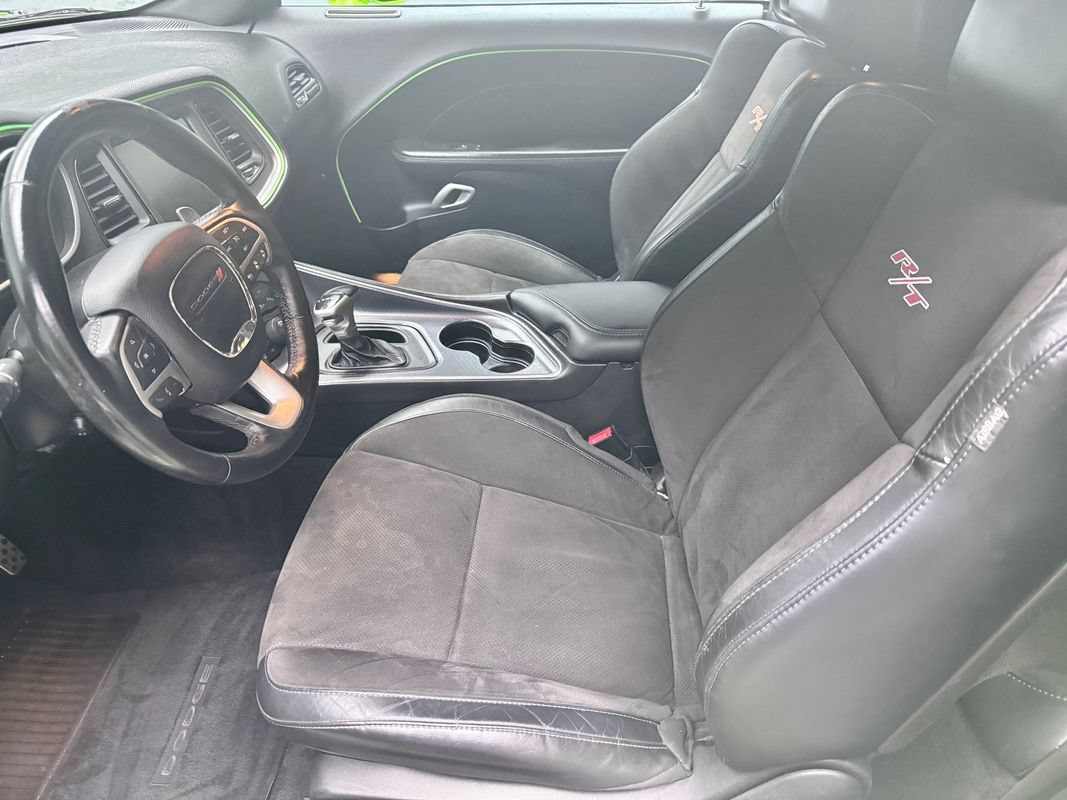 Used 2015 Dodge Challenger R/T Scat Pack w/ Scat Pack Appearance Package RWD image 10