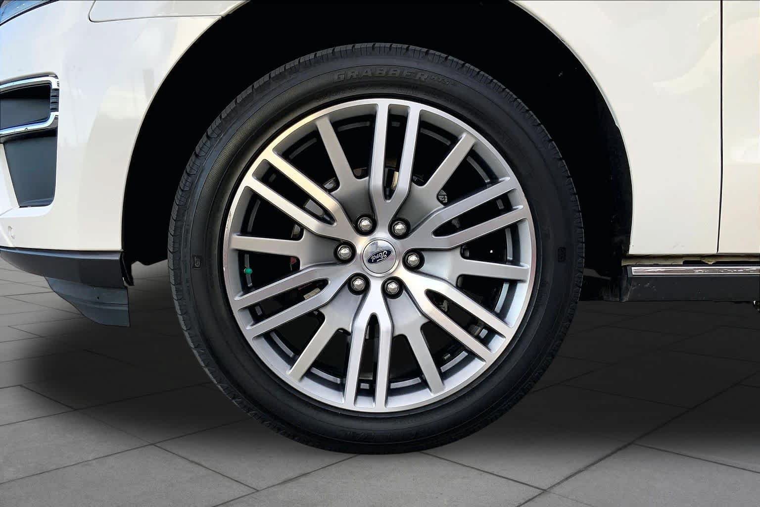 Used 2022 Ford Expedition Limited AWD/4WD image 11