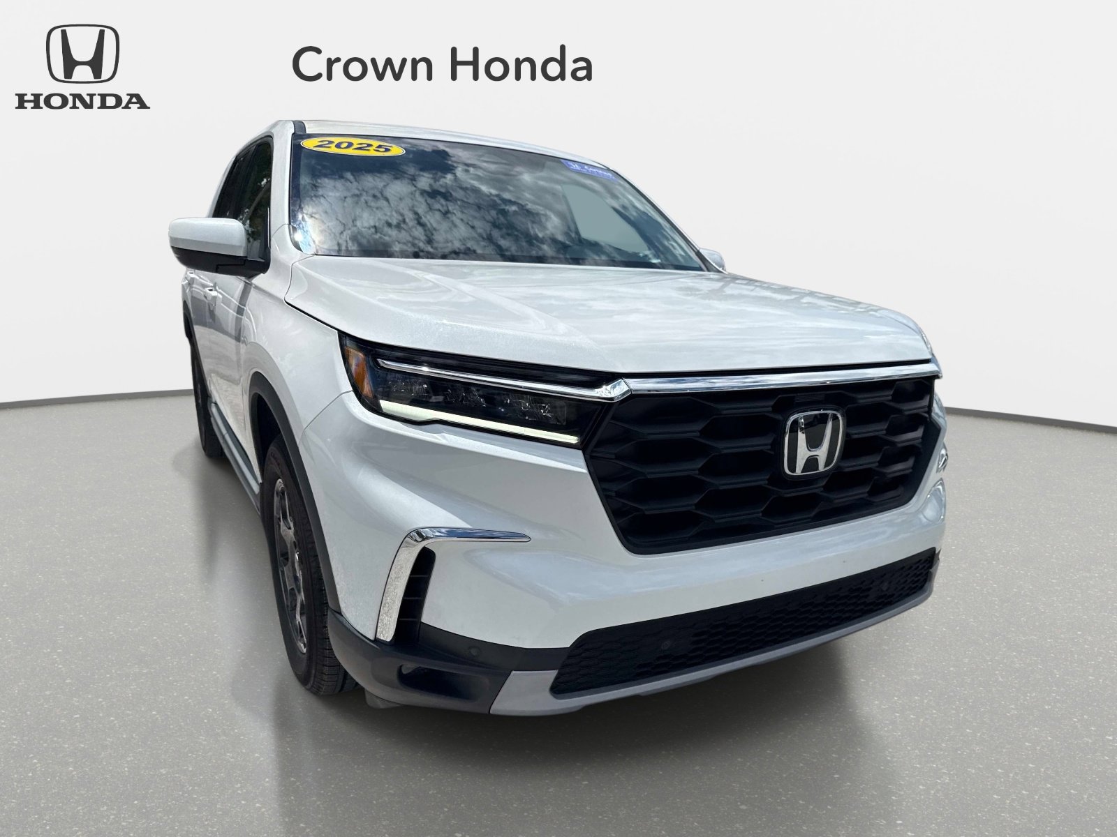 Used 2025 Honda Pilot EX-L image 7