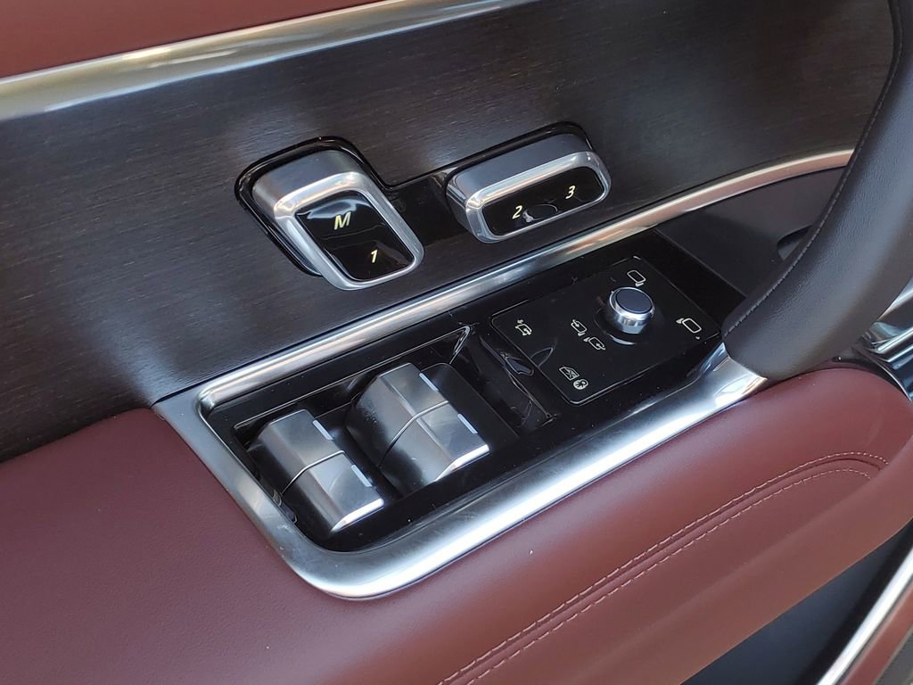 New 2026 Land Rover Range Rover SE image 10