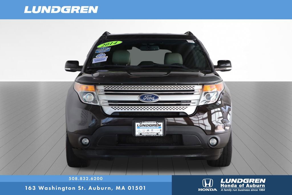 Used 2014 Ford Explorer XLT w/ Equipment Group 202A AWD/4WD image 2