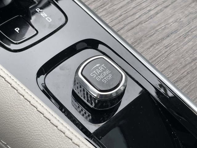 Used 2023 Volvo XC90 B6 Core w/ Climate Package image 27