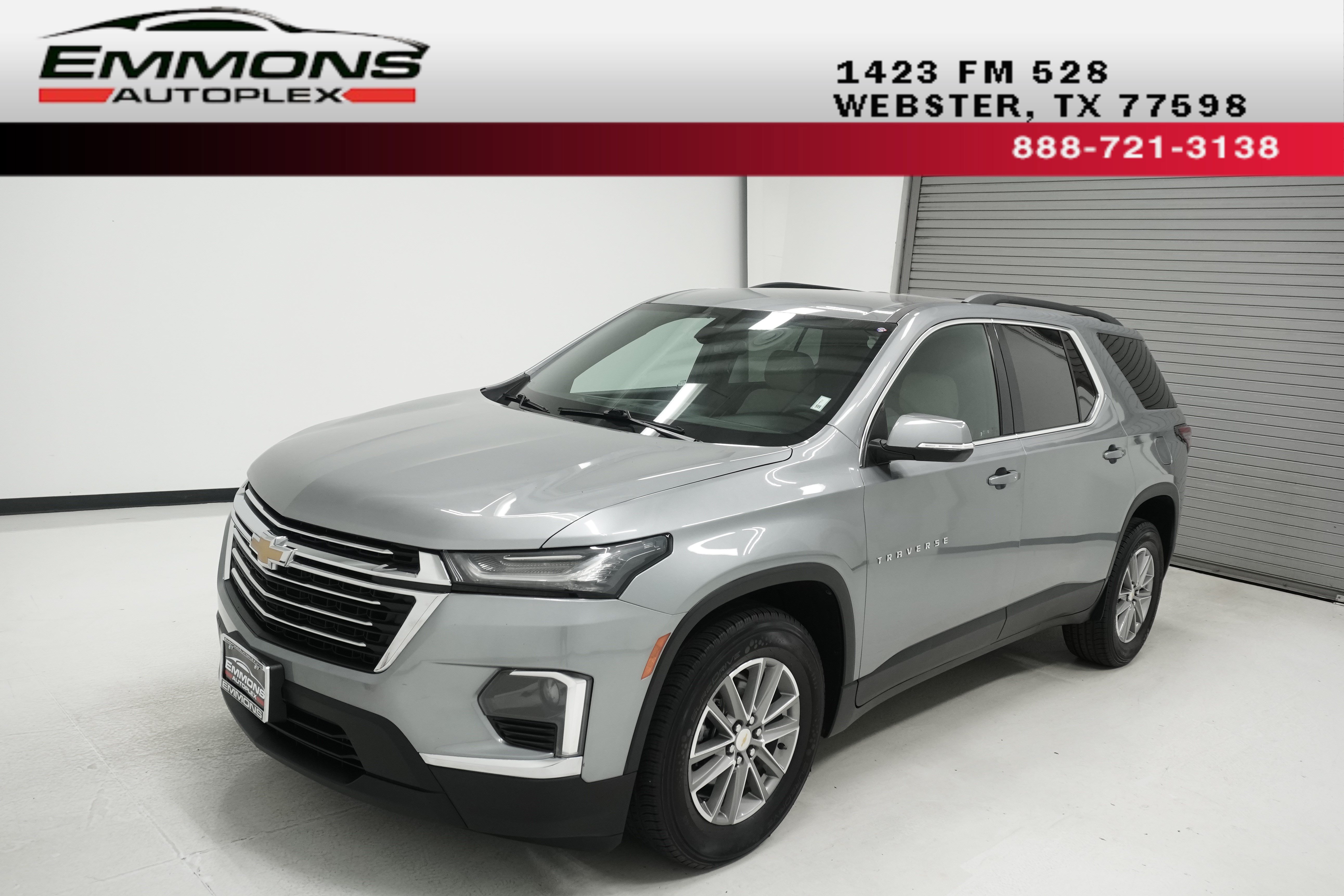 Used 2023 Chevrolet Traverse LT w/ LPO, Cargo Package AWD/4WD image 1