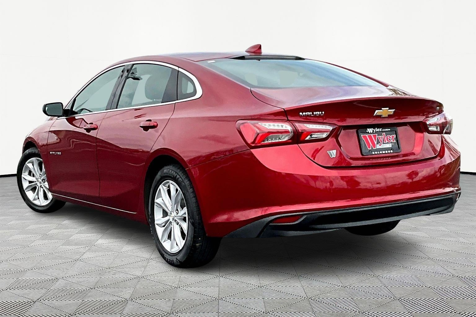 Used 2021 Chevrolet Malibu LT image 4