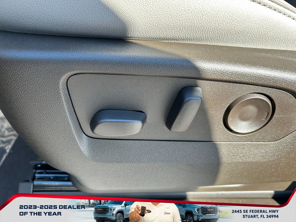 New 2026 GMC Yukon XL Elevation image 14