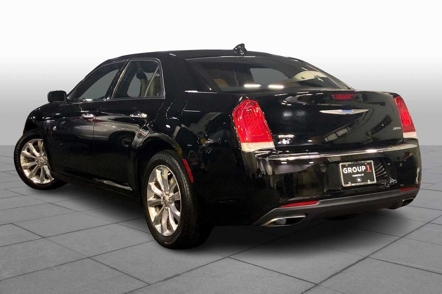 Used 2018 Chrysler 300 Limited w/ Light Group AWD/4WD image 12