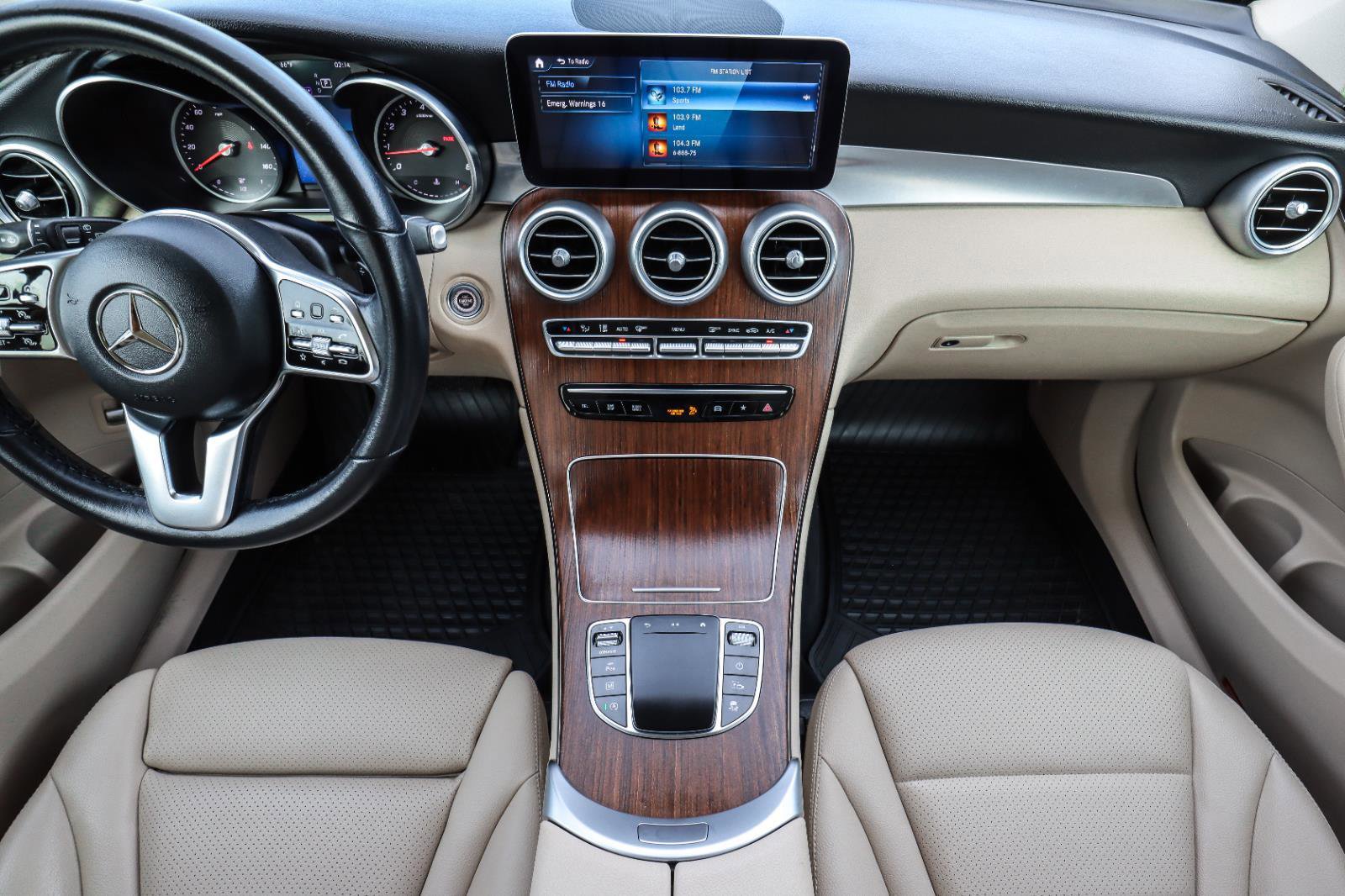 Used 2021 Mercedes-Benz GLC 300 4MATIC image 24