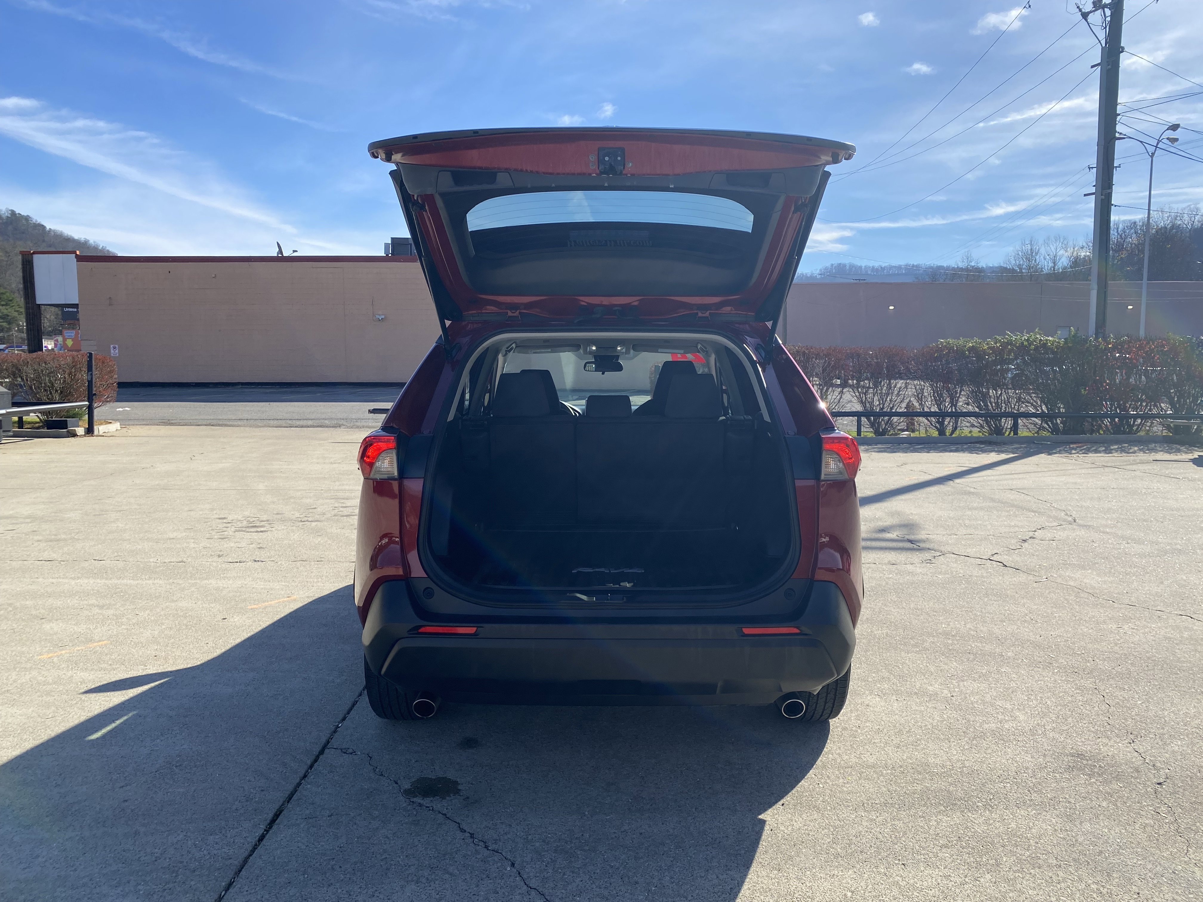 Used 2024 Toyota RAV4 LE image 19