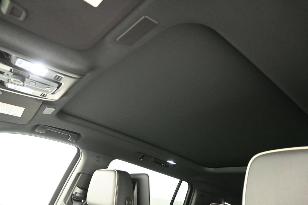 New 2026 GMC Yukon XL Elevation w/ Elevation Premium Package AWD/4WD image 23