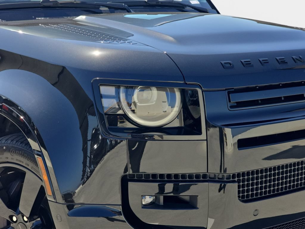 New 2026 Land Rover Defender 110 X-Dynamic SE AWD/4WD image 33