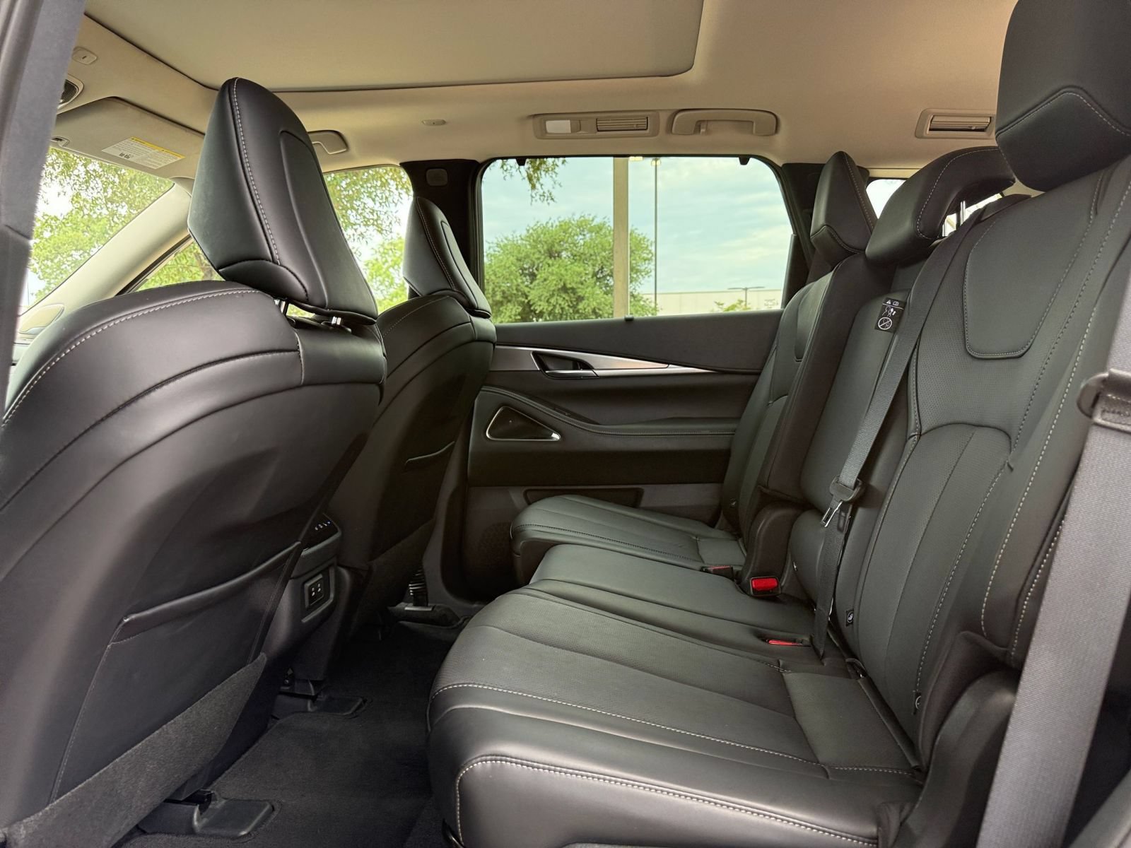 Used 2026 INFINITI QX60 Luxe FWD image 28