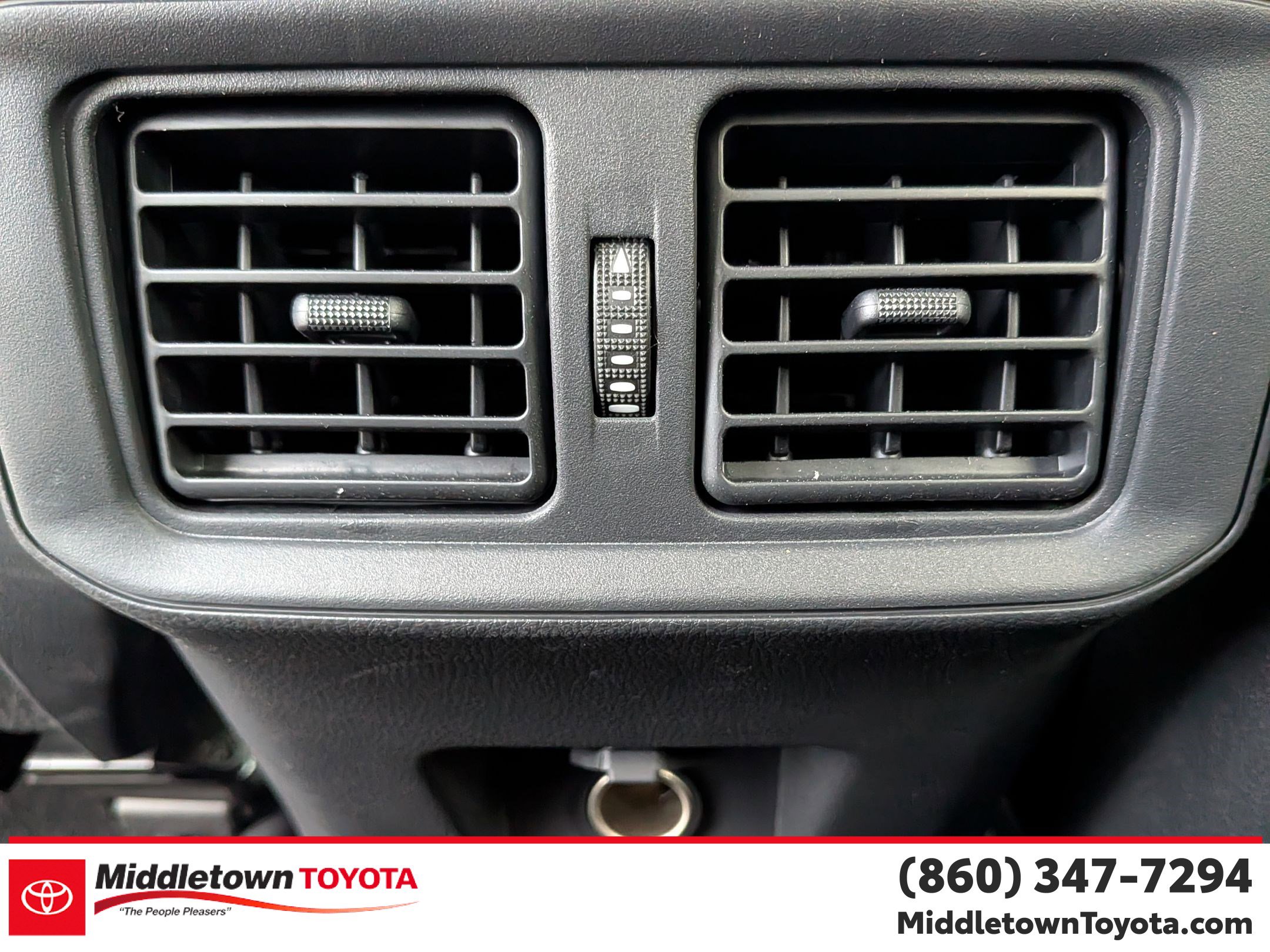 Certified 2025 Toyota RAV4 LE image 29