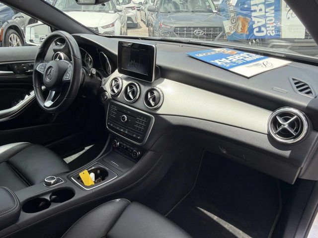 Used 2017 Mercedes-Benz GLA 250 4MATIC image 17