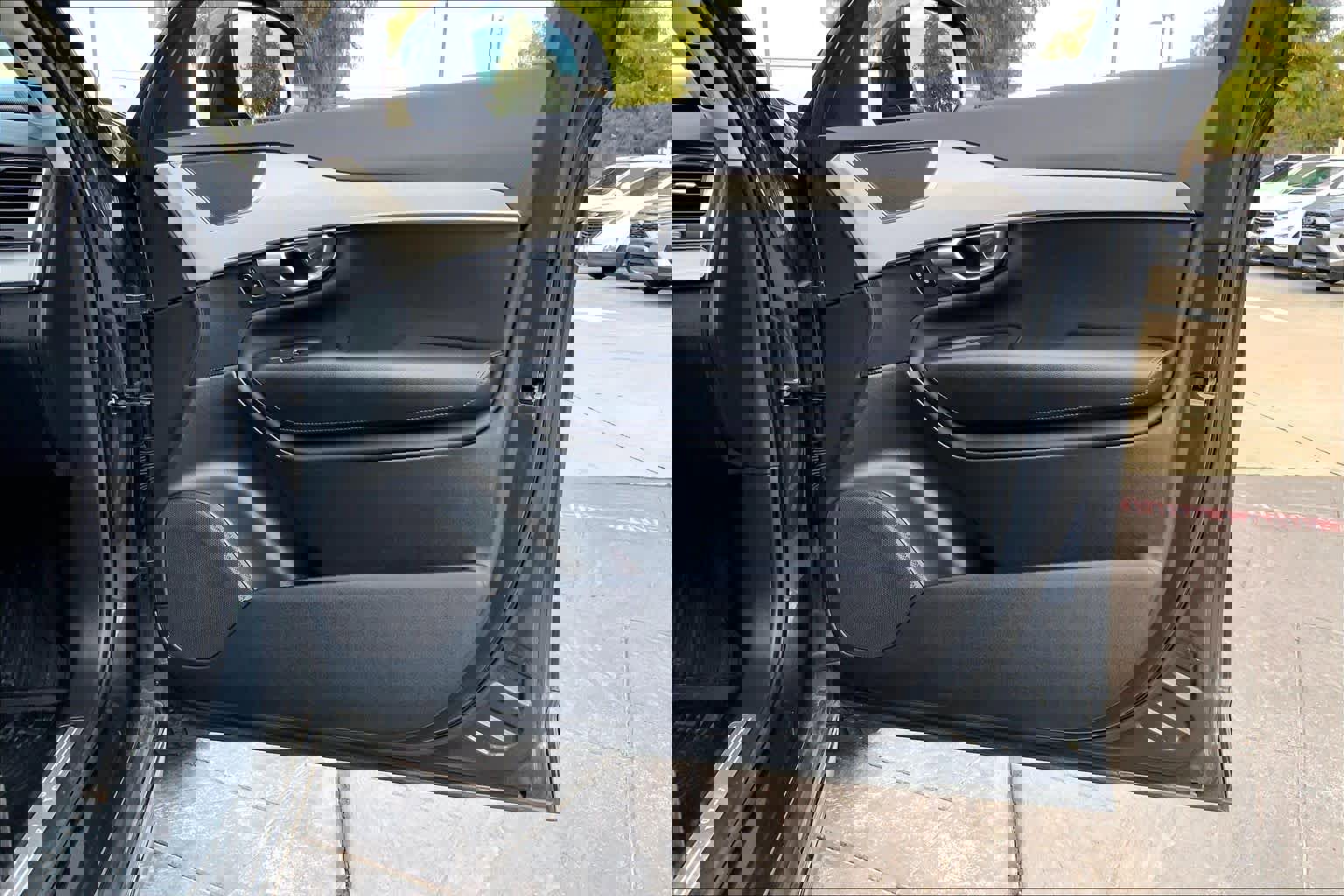 Used 2021 Volvo XC90 T5 Momentum w/ Protection Package Premier image 22