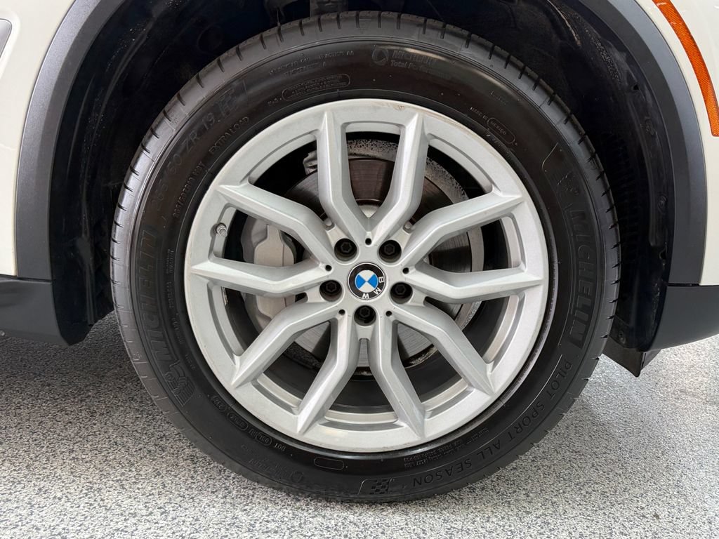 Used 2019 BMW X5 xDrive40i w/ Luxury Seating Package AWD/4WD image 47