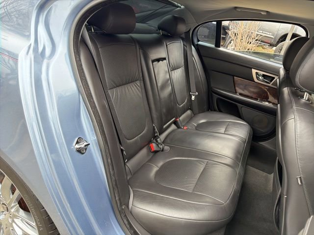 Used 2009 Jaguar XF Premium RWD image 10