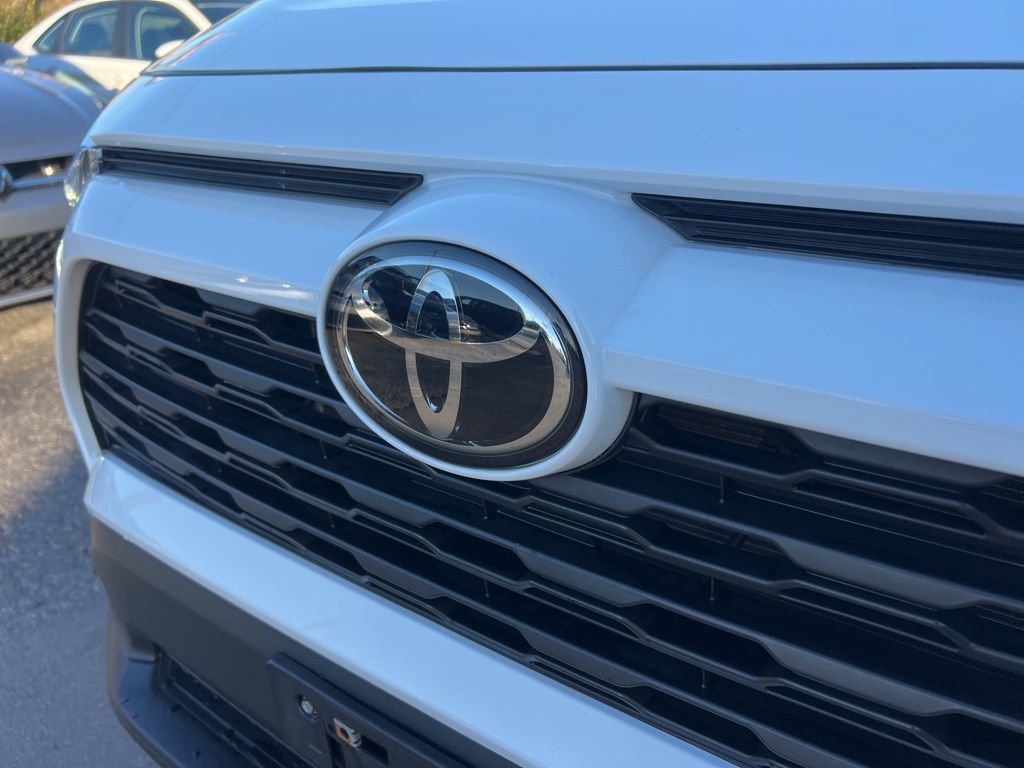 Used 2023 Toyota RAV4 XLE image 10