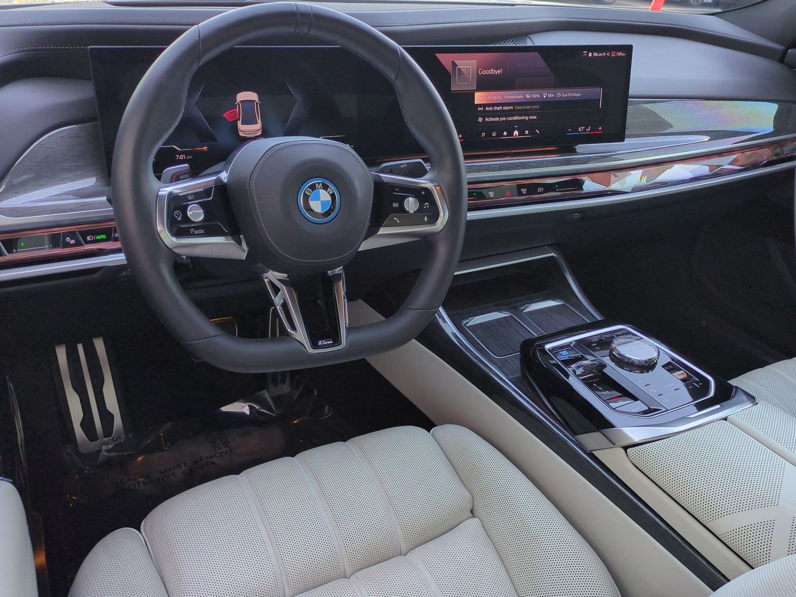 Certified 2024 BMW i7 eDrive50 w/ M Sport Package RWD image 30