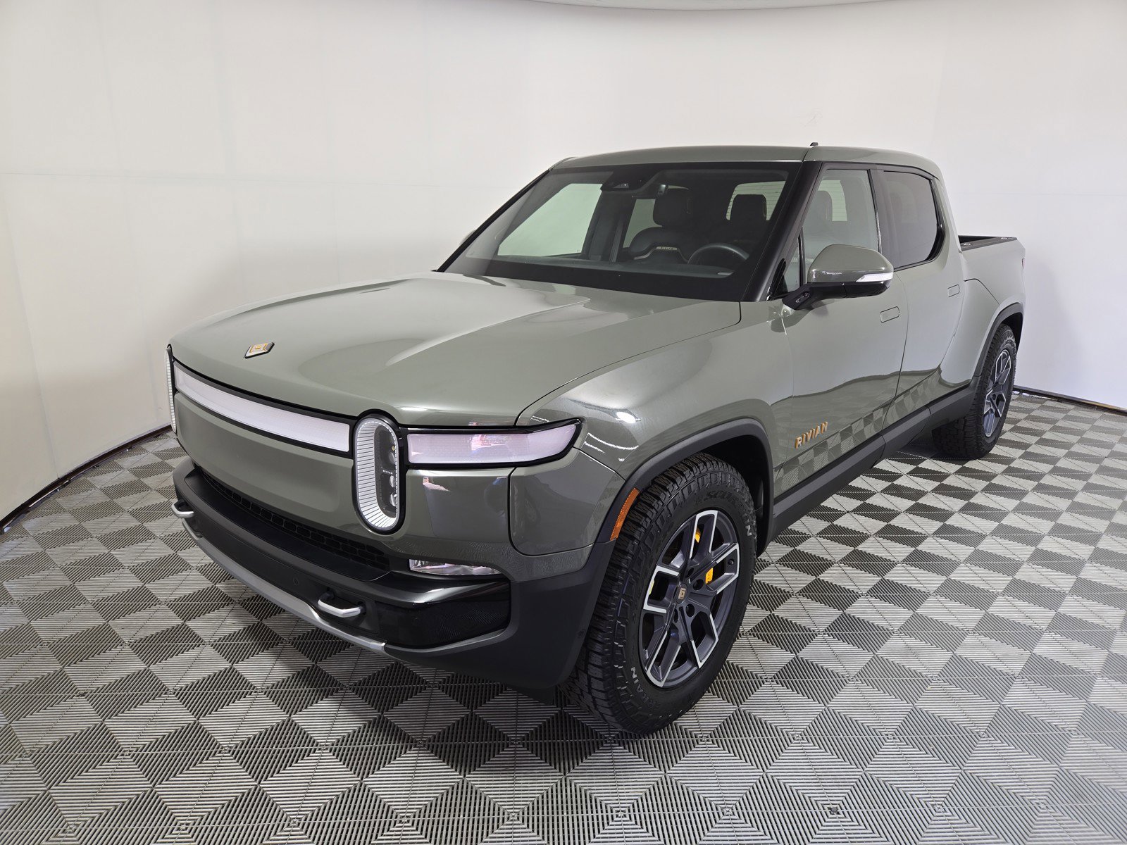 Used 2022 Rivian R1T Launch Edition