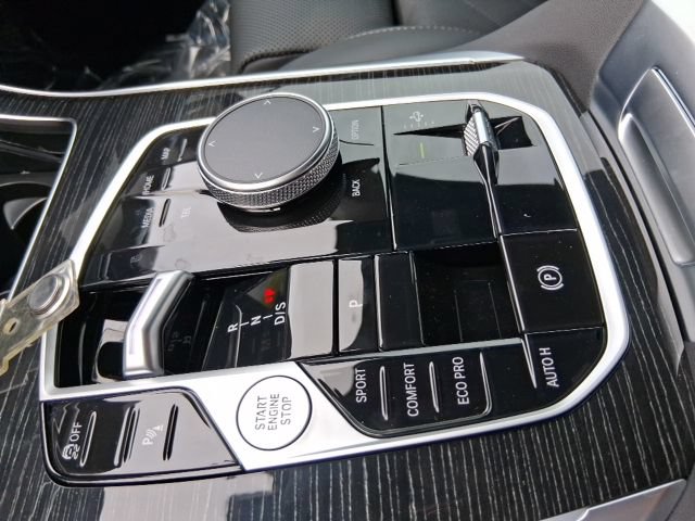 New 2026 BMW X5 sDrive40i w/ M Sport Package RWD image 10