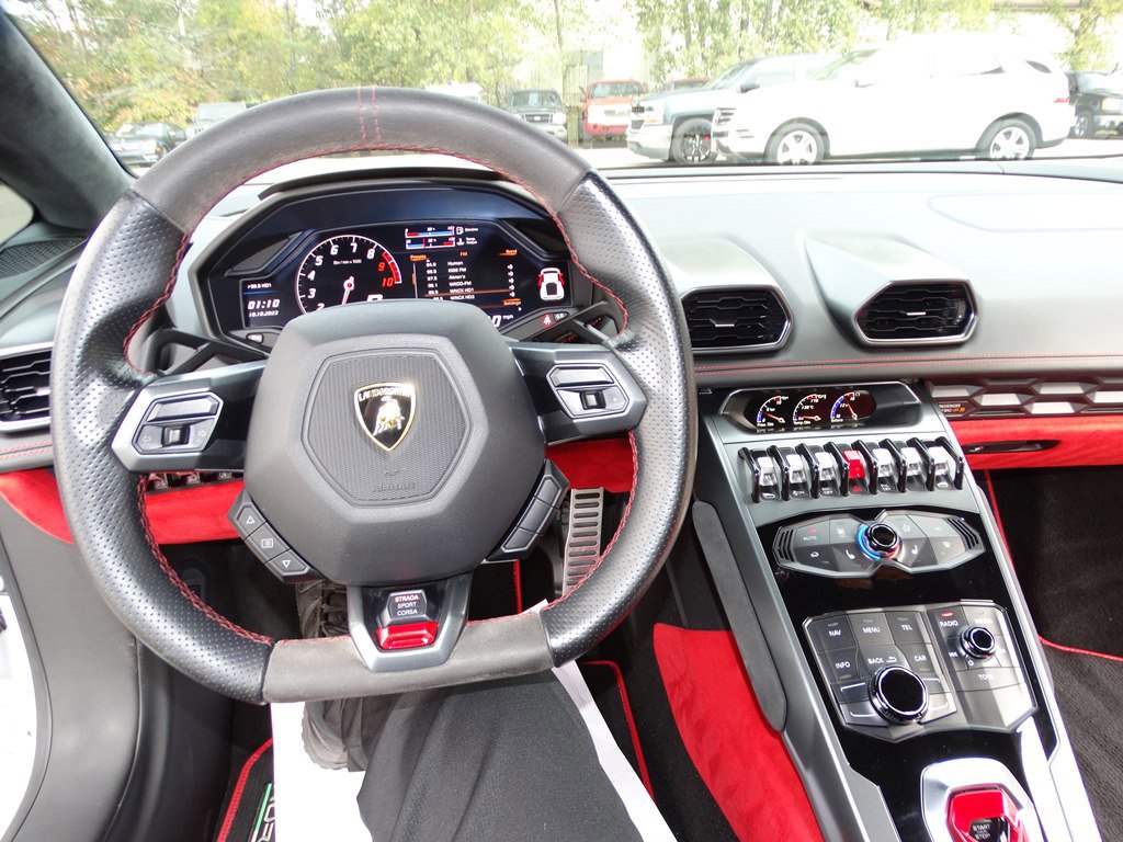 Used 2015 Lamborghini Huracan LP 610-4 image 18