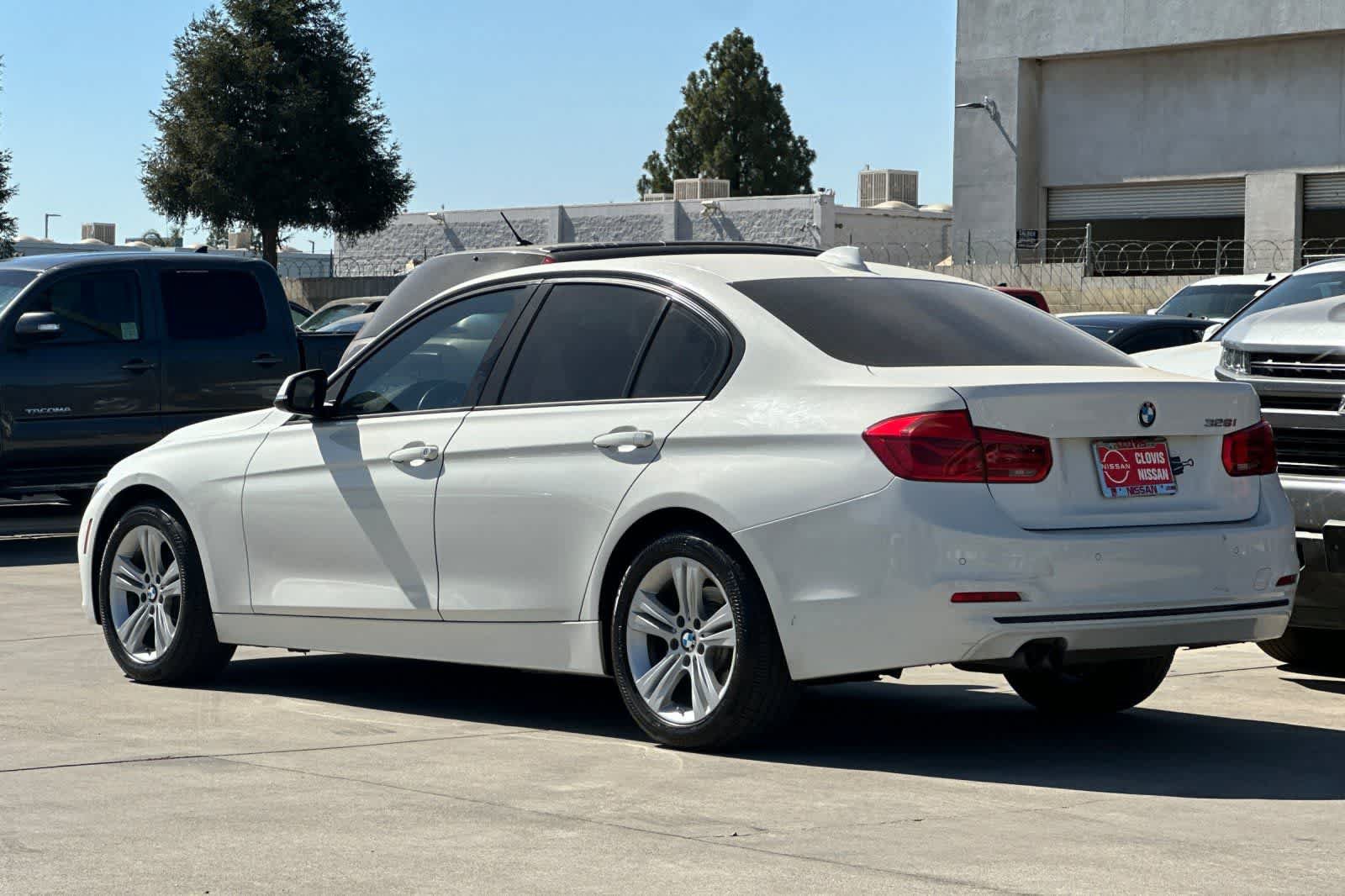 Used 2016 BMW 328i Sedan RWD image 7