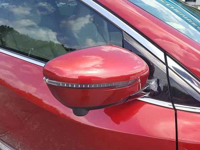 Used 2018 Nissan Murano Platinum w/ Cargo Package FWD image 3