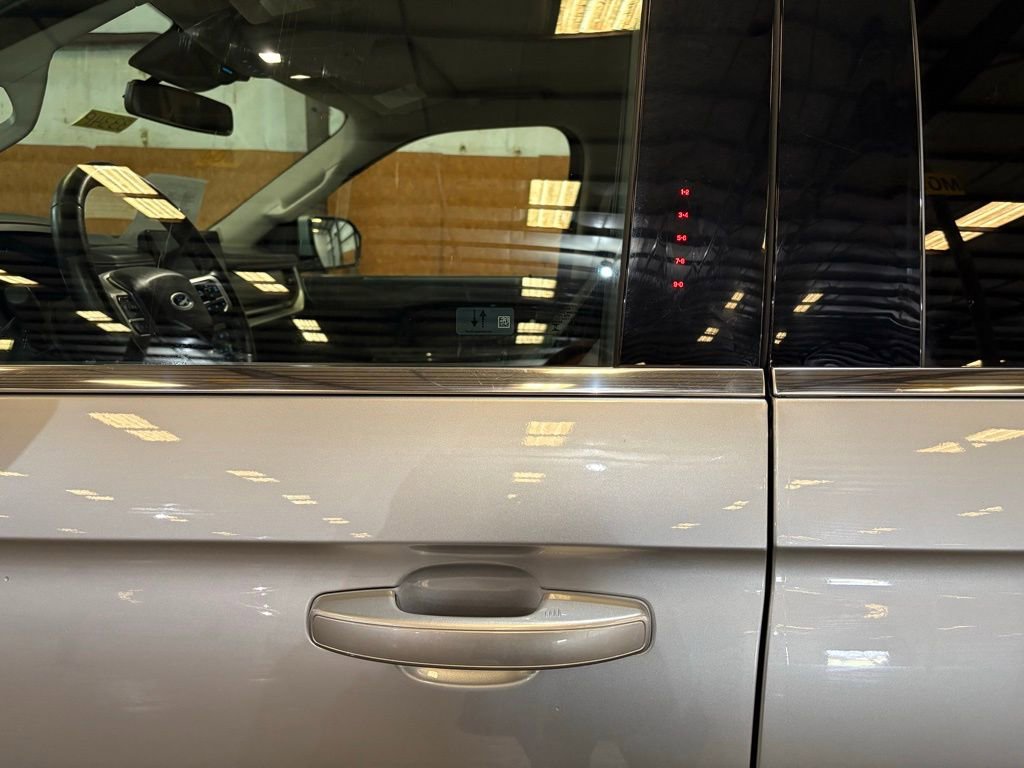 Used 2024 Ford Expedition XLT image 17