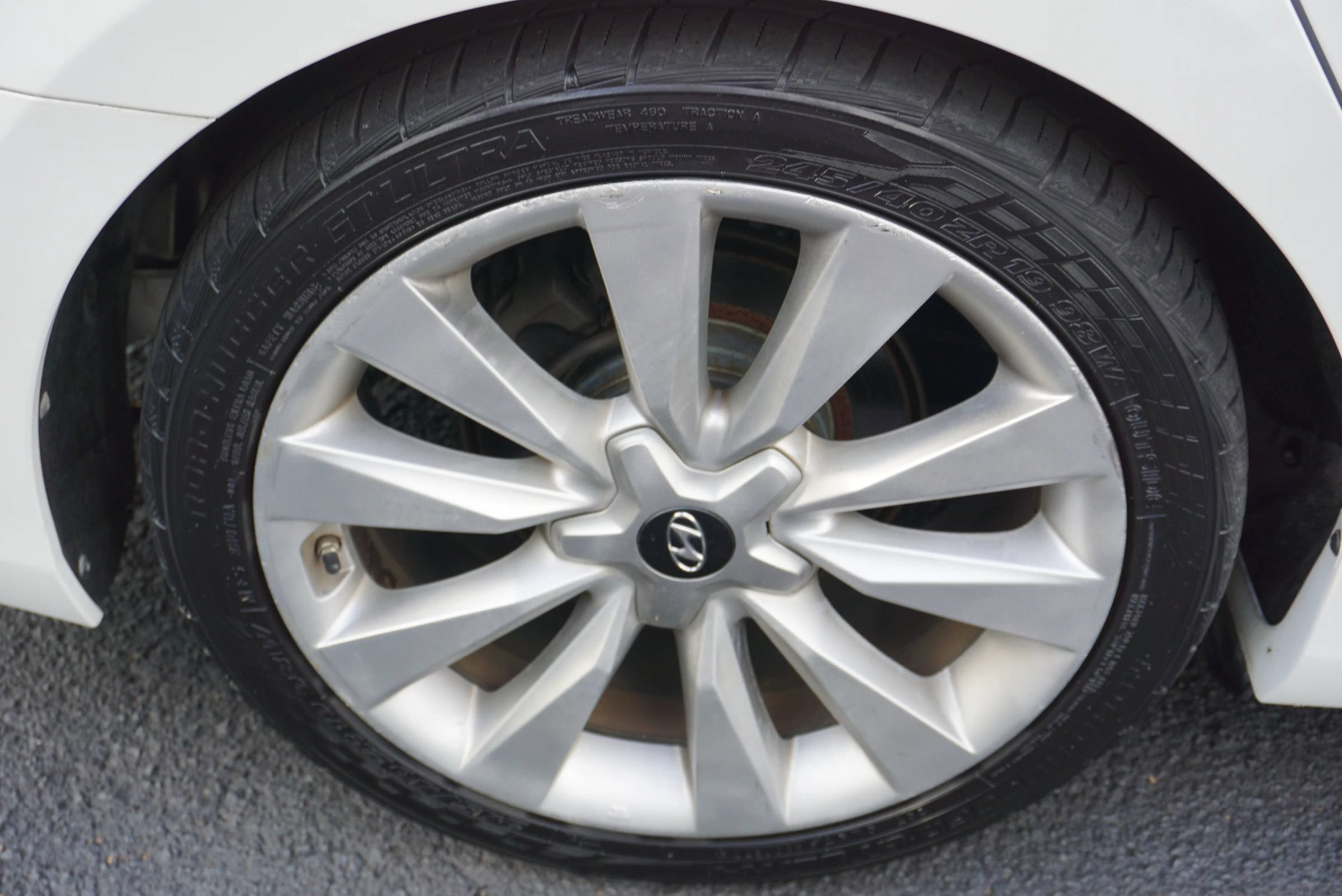 Used 2015 Hyundai Azera Limited FWD image 13
