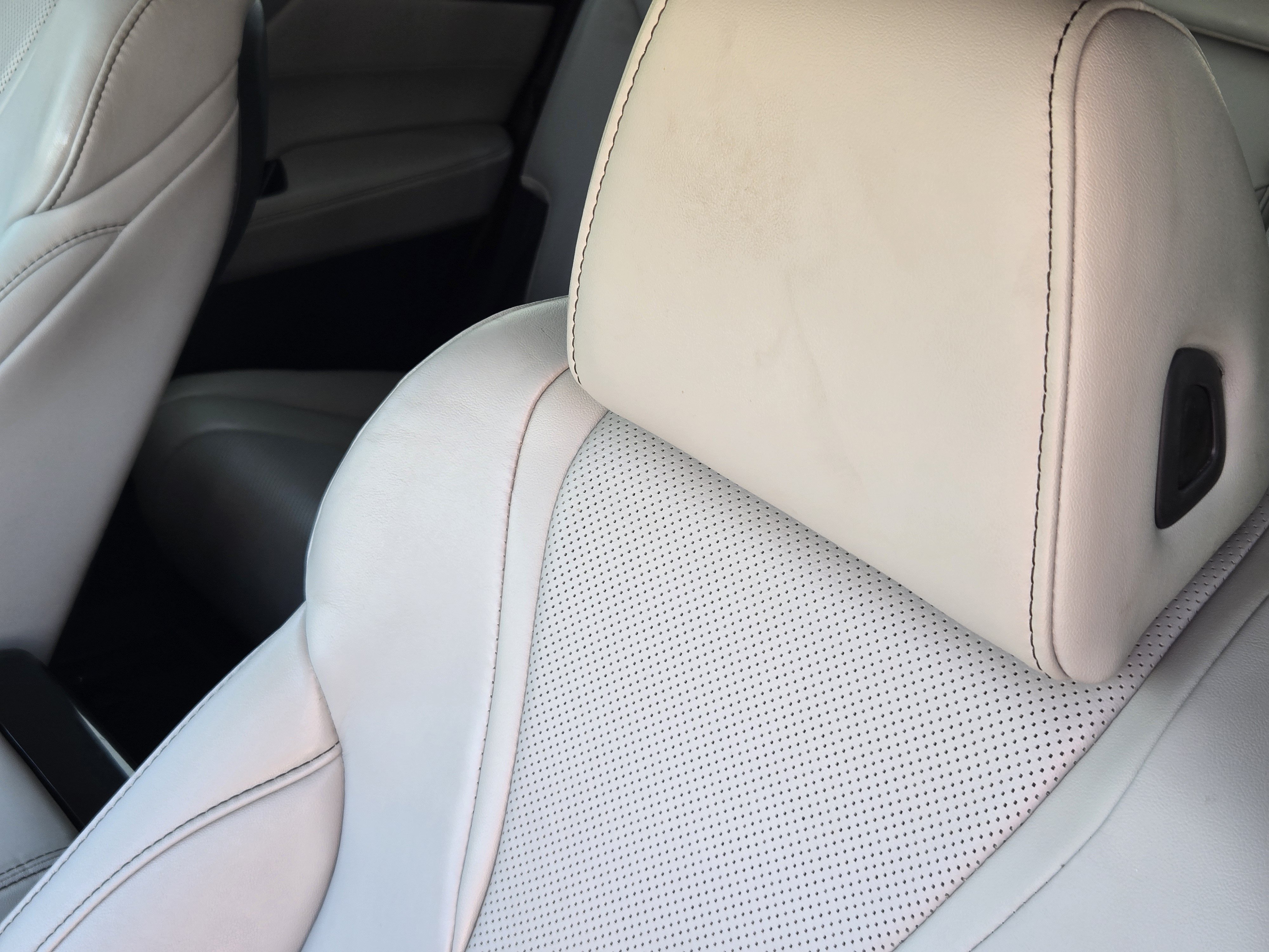 Used 2022 Acura MDX w/ Technology Package FWD image 22