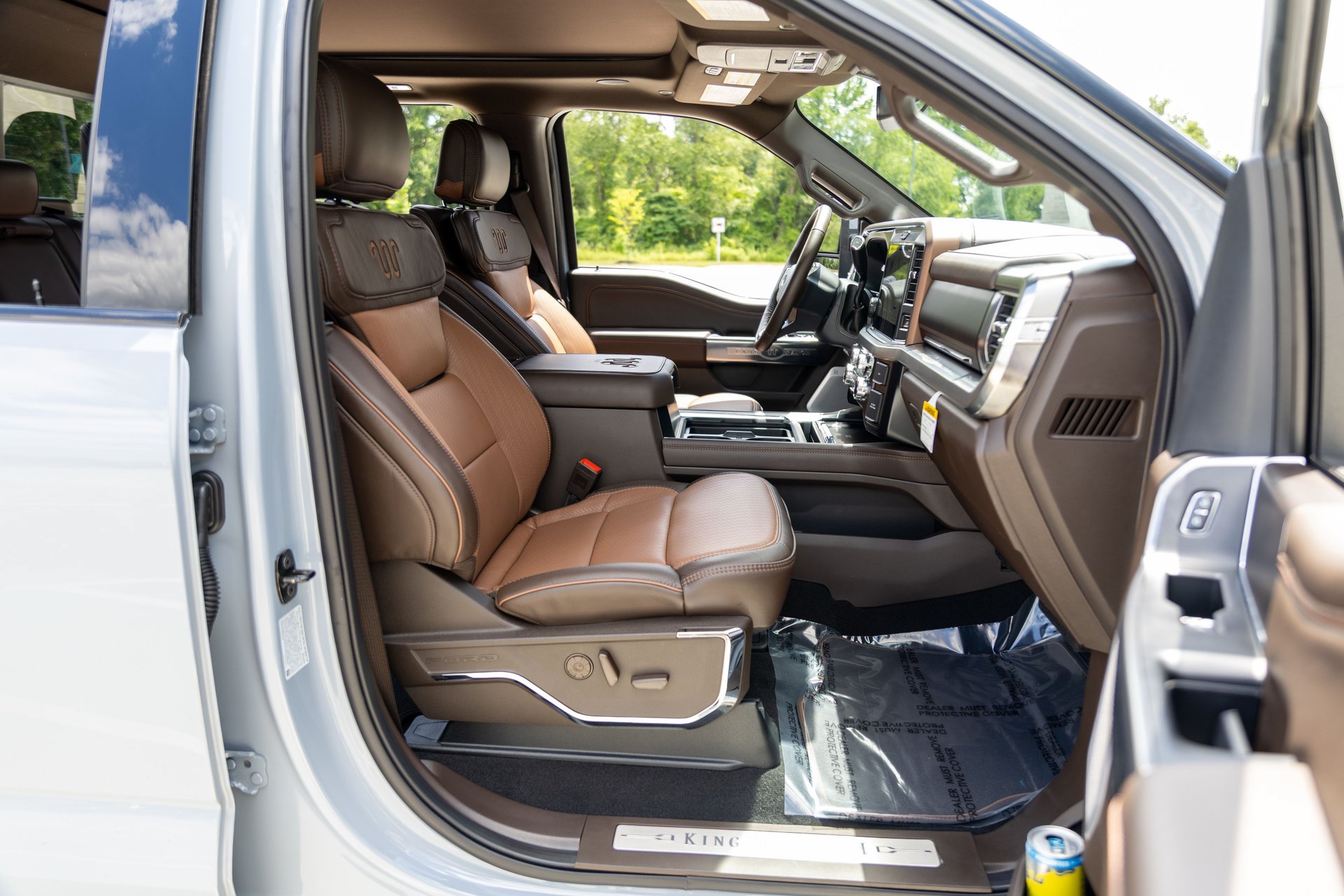 Used 2025 Ford F450 King Ranch w/ Chrome Package AWD/4WD image 33