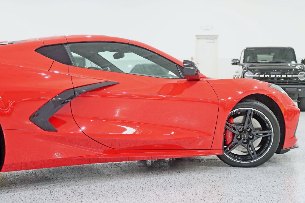 Used 2022 Chevrolet Corvette Stingray Preferred Cpe w/ Z51 Performance Package RWD image 11