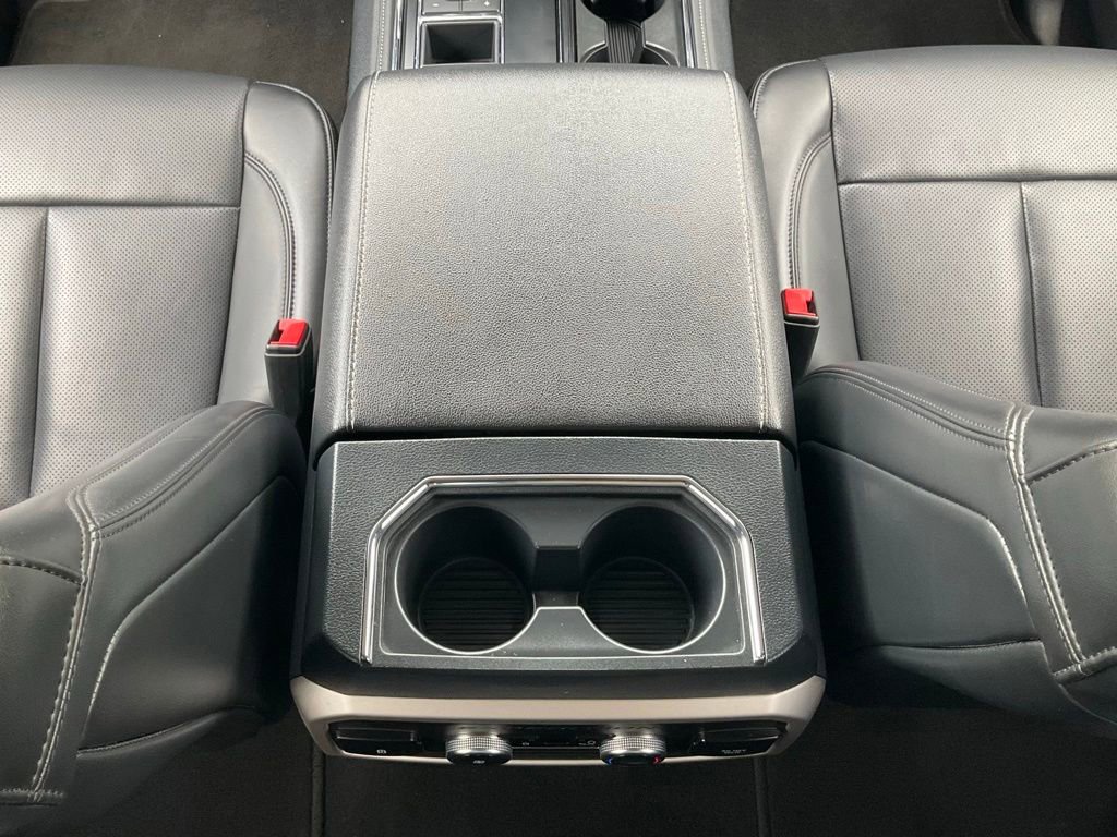 Used 2024 Ford Expedition XLT RWD image 32