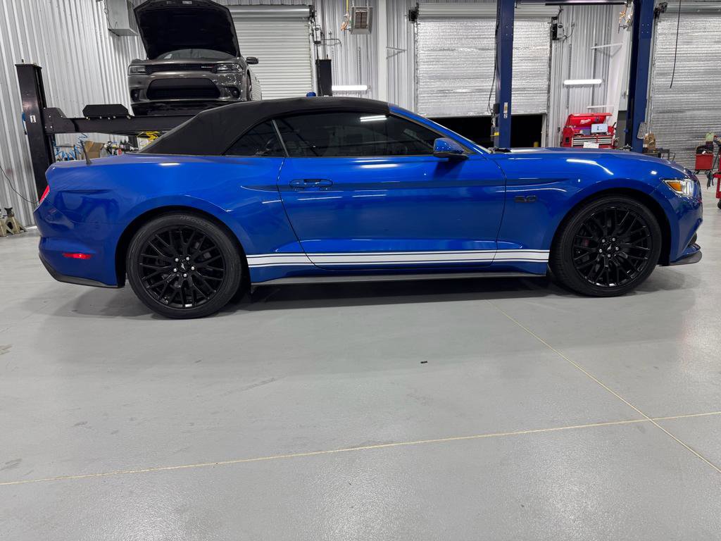 Used 2017 Ford Mustang GT Premium w/ GT Performance Package image 31