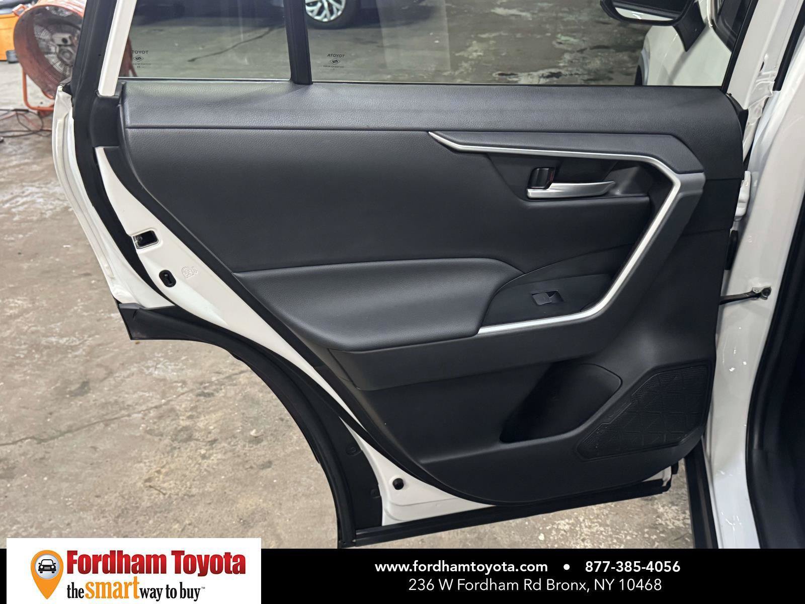 Used 2025 Toyota RAV4 XLE w/ Convenience Package AWD/4WD image 12
